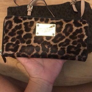 Michael Kors cheetah wallet
